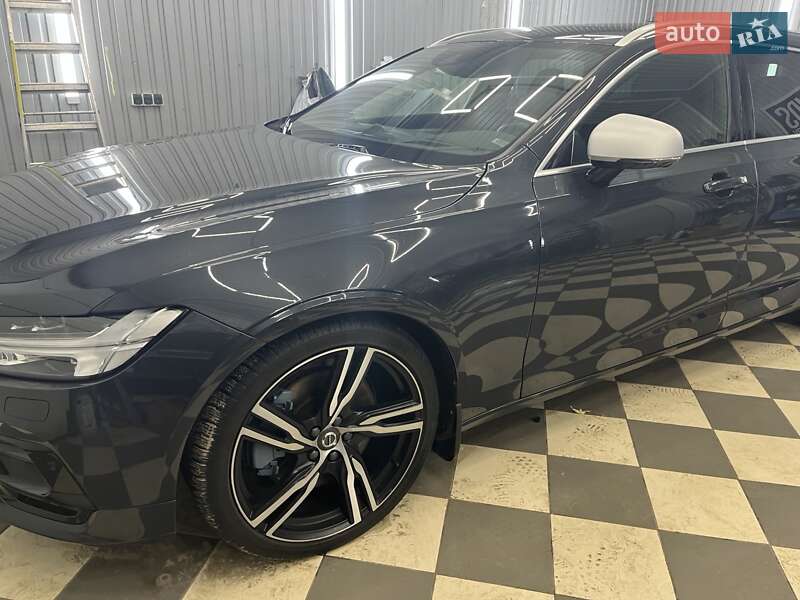 Универсал Volvo V90 2018 в Тростянце