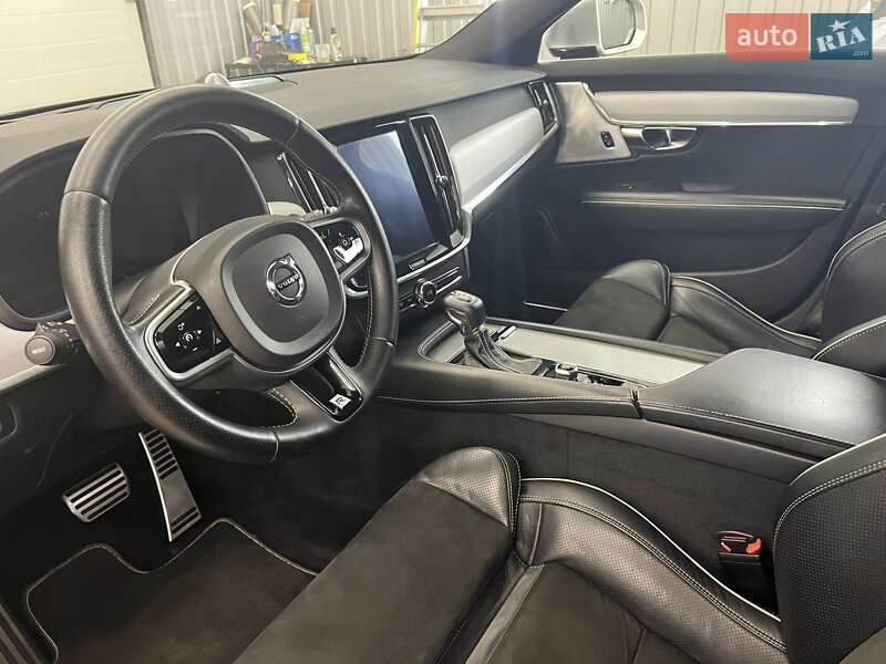 Универсал Volvo V90 2018 в Тростянце