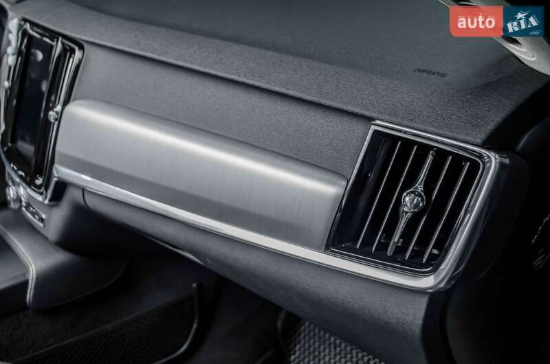Универсал Volvo V90 2017 в Коломые фото 16 Универсал Volvo V90 2017 в Коломые