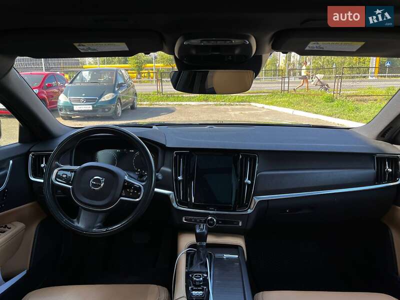 Универсал Volvo V90 2017 в Киеве