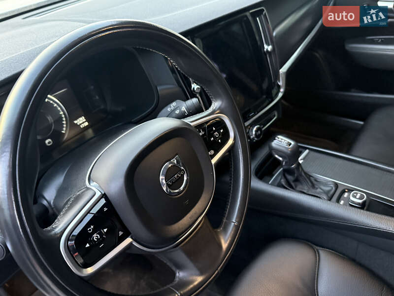 Универсал Volvo V90 2017 в Иршаве фото 31 Универсал Volvo V90 2017 в Иршаве