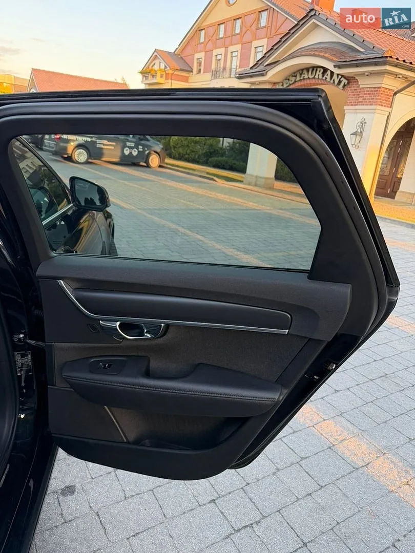 2017 Volvo V90 - мініатюра 13
