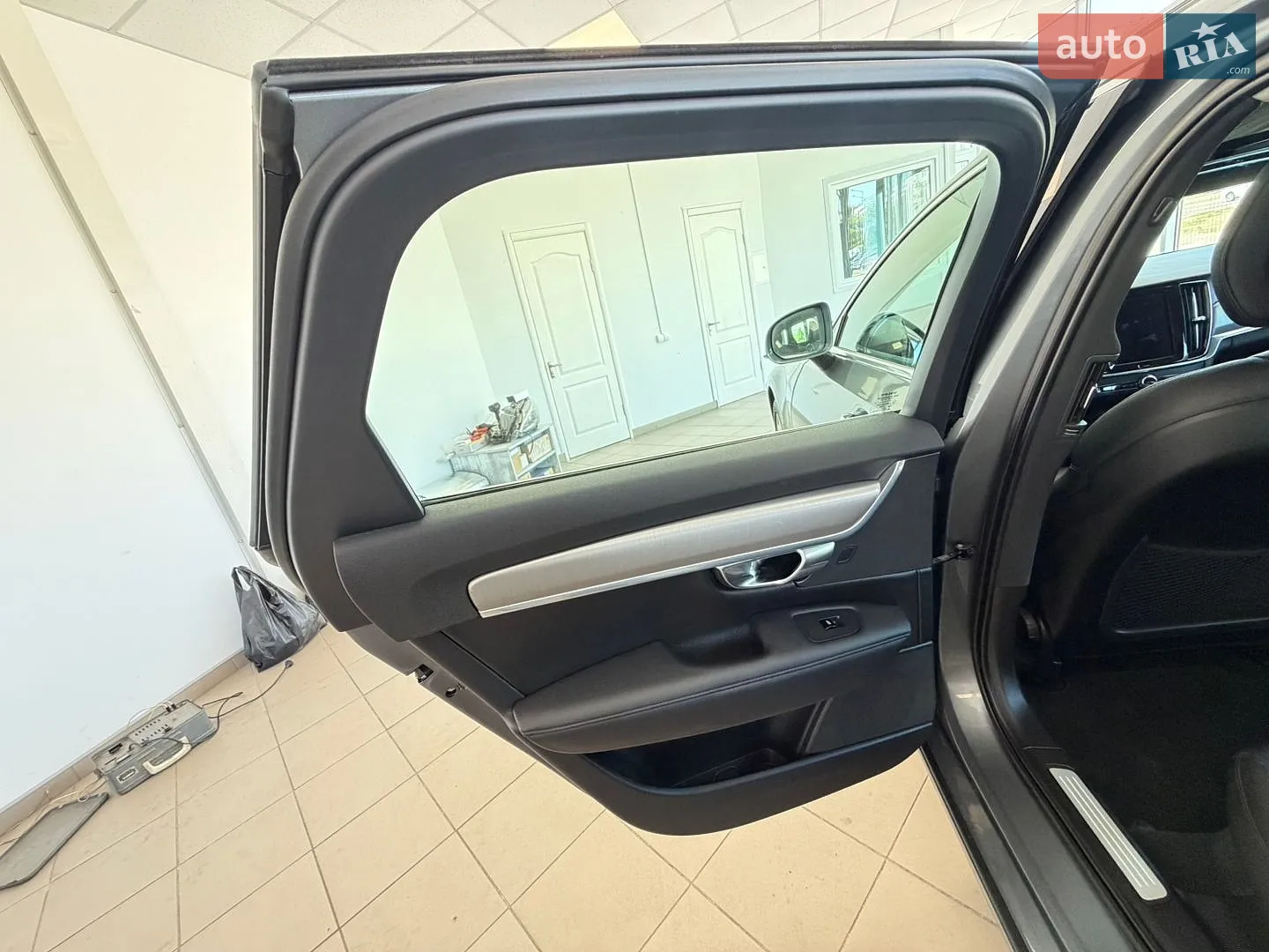 2017 Volvo V90 - мініатюра 37