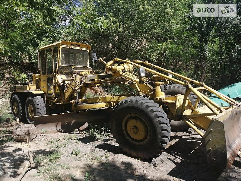 Автогрейдер Volvo VHK 116 1989 в Смеле