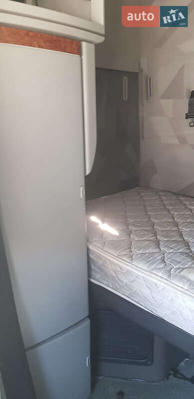 Тягач Volvo VNL 630 2005 в Києві