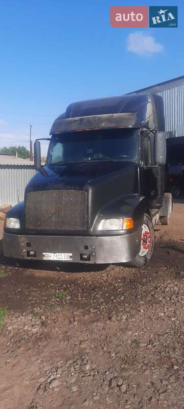 Тягач Volvo VNL 660 2001 в Одесі