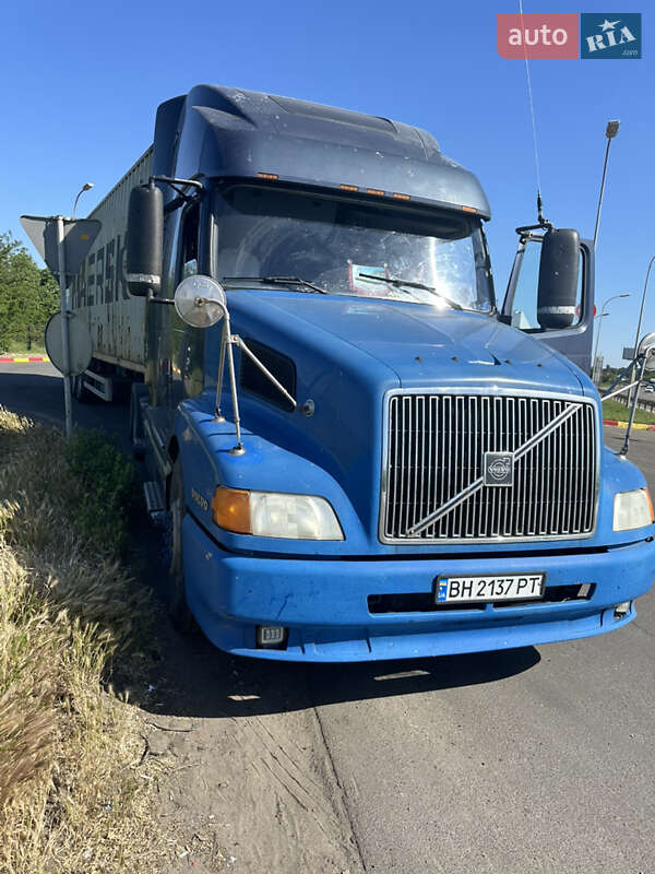 Тягач Volvo VNL 660 2003 в Одесі