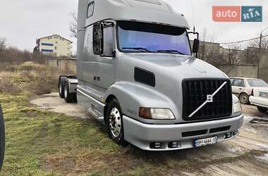 Тягач Volvo VNL 670 2003 в Южном