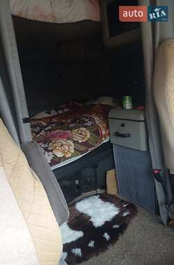 Тягач Volvo VNL 670 2003 в 