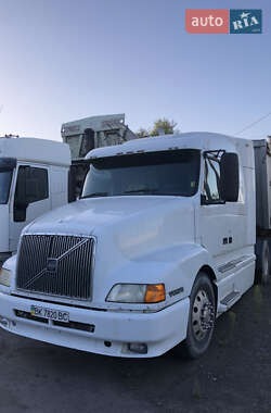 Зерновоз Volvo VNL 670 2003 в 