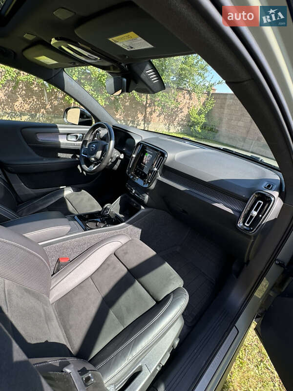 Внедорожник / Кроссовер Volvo XC40 Recharge 2021 в Ровно