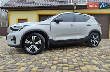 Позашляховик / Кросовер Volvo XC40 Recharge 2022 в Києві