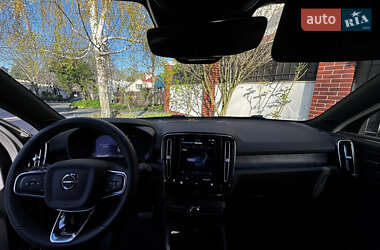 Внедорожник / Кроссовер Volvo XC40 Recharge 2022 в 