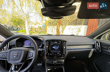 Внедорожник / Кроссовер Volvo XC40 Recharge 2022 в 