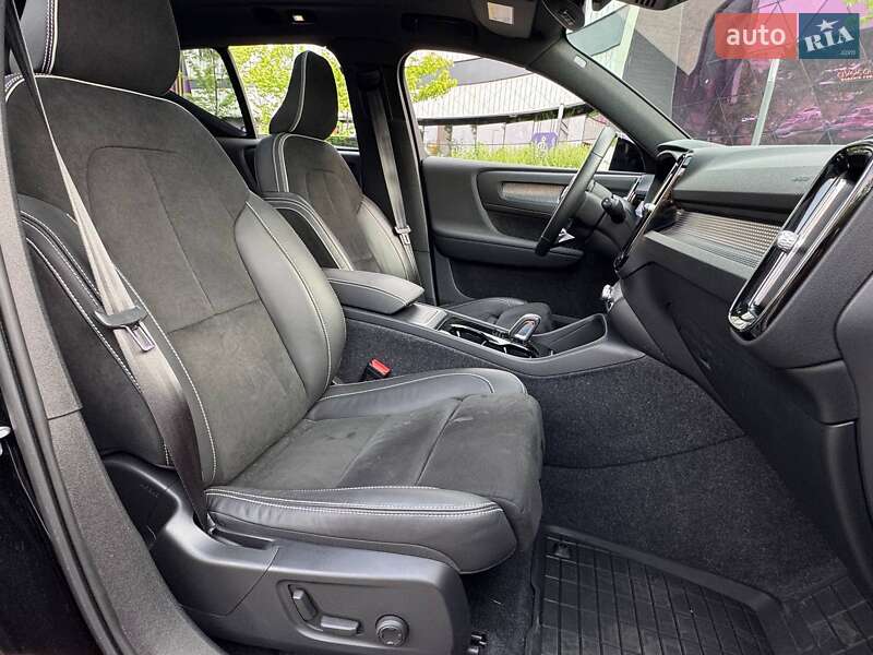 Внедорожник / Кроссовер Volvo XC40 Recharge 2021 в Киеве