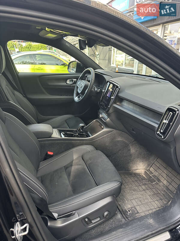 Внедорожник / Кроссовер Volvo XC40 Recharge 2023 в Киеве