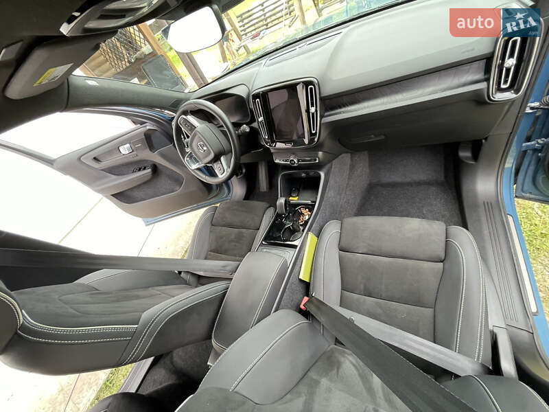 Внедорожник / Кроссовер Volvo XC40 Recharge 2022 в Богородчанах