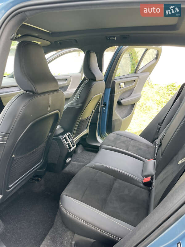 Внедорожник / Кроссовер Volvo XC40 Recharge 2022 в Богородчанах