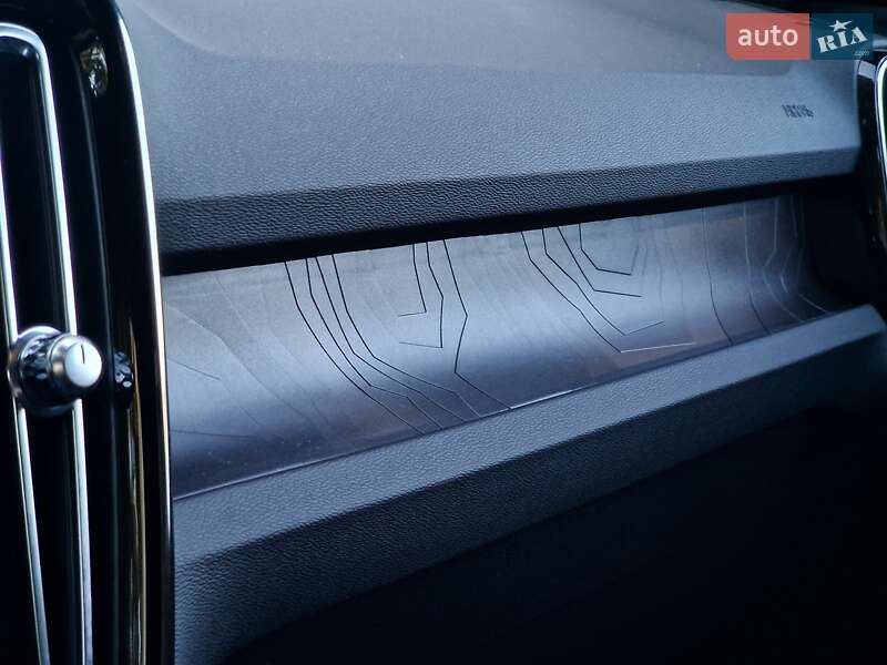 Внедорожник / Кроссовер Volvo XC40 Recharge 2022 в Одессе