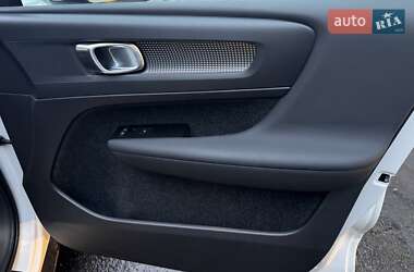 Внедорожник / Кроссовер Volvo XC40 Recharge 2021 в 