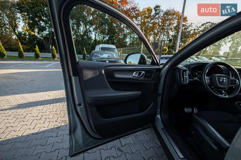 Внедорожник / Кроссовер Volvo XC40 Recharge 2021 в Львове