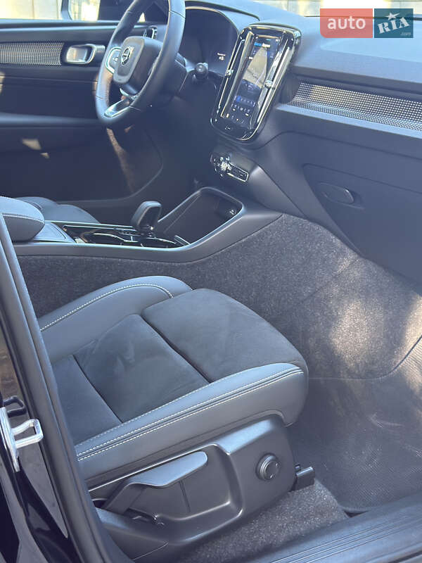 Внедорожник / Кроссовер Volvo XC40 Recharge 2023 в Ровно