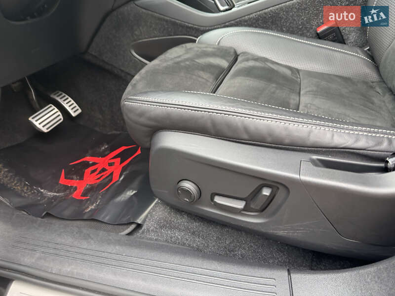 Позашляховик / Кросовер Volvo XC40 Recharge 2020 в Тернополі