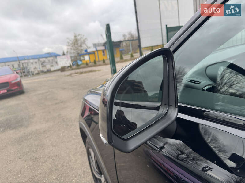 Позашляховик / Кросовер Volvo XC40 Recharge 2020 в Тернополі