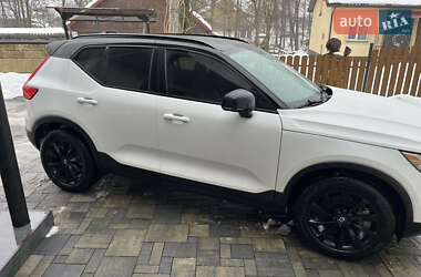 Позашляховик / Кросовер Volvo XC40 Recharge 2021 в Львові