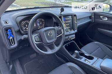 Внедорожник / Кроссовер Volvo XC40 2019 в Киеве