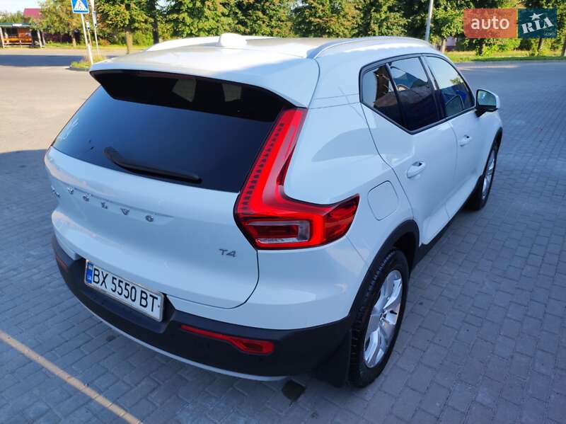 Внедорожник / Кроссовер Volvo XC40 2019 в Шепетовке