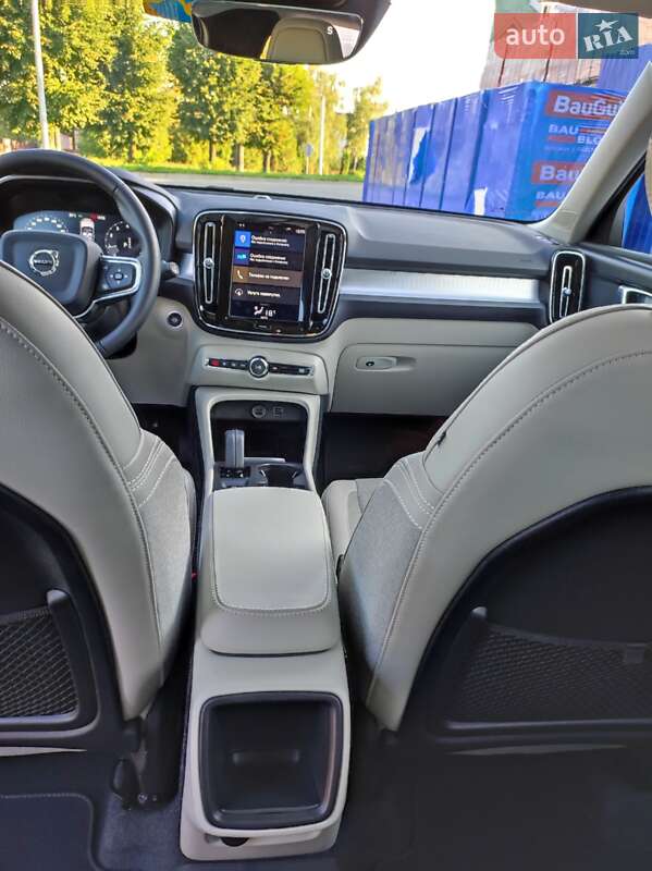 Внедорожник / Кроссовер Volvo XC40 2019 в Шепетовке
