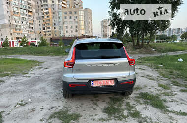 Внедорожник / Кроссовер Volvo XC40 2018 в 