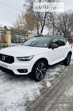 Позашляховик / Кросовер Volvo XC40 2019 в Києві