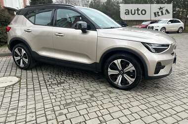 Позашляховик / Кросовер Volvo XC40 2023 в Калуші