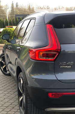 Внедорожник / Кроссовер Volvo XC40 2020 в 