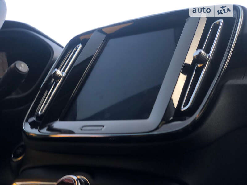 Внедорожник / Кроссовер Volvo XC40 2020 в Трускавце