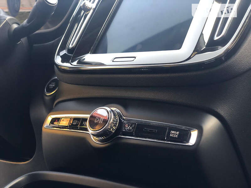 Внедорожник / Кроссовер Volvo XC40 2020 в Трускавце