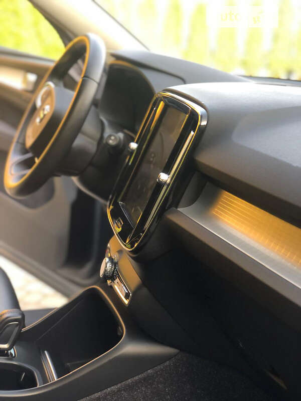 Внедорожник / Кроссовер Volvo XC40 2020 в Трускавце