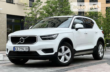 Внедорожник / Кроссовер Volvo XC40 2020 в Киеве