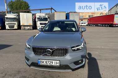 Позашляховик / Кросовер Volvo XC40 2020 в Рівному