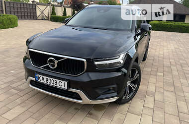 Внедорожник / Кроссовер Volvo XC40 2020 в Киеве