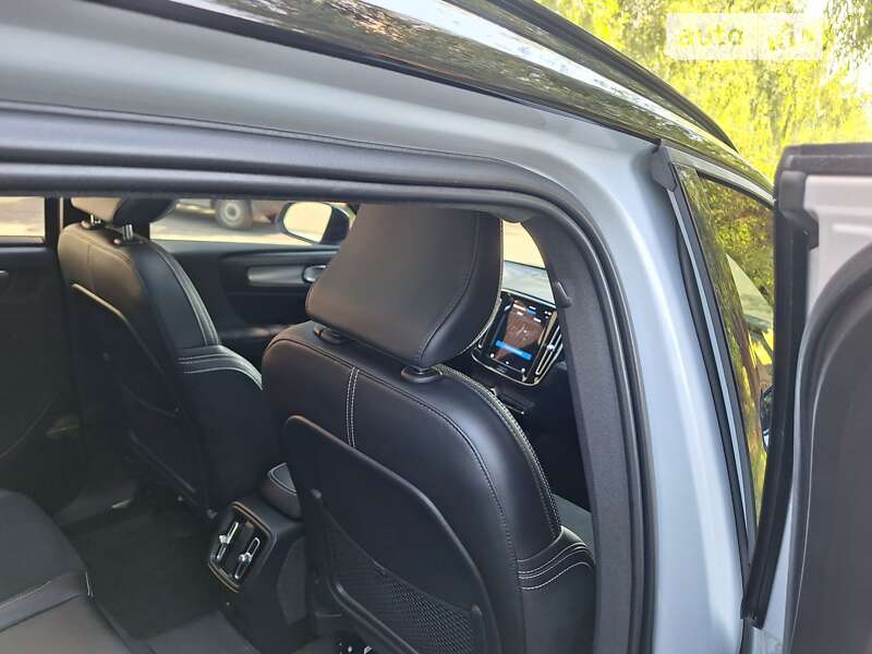 Внедорожник / Кроссовер Volvo XC40 2021 в Полтаве