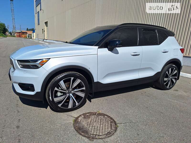 Внедорожник / Кроссовер Volvo XC40 2021 в Полтаве