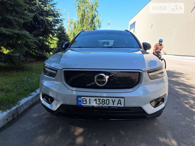 Внедорожник / Кроссовер Volvo XC40 2021 в Полтаве