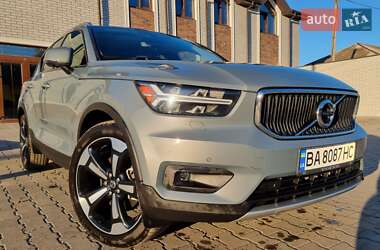 Внедорожник / Кроссовер Volvo XC40 2019 в 