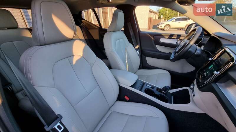 Внедорожник / Кроссовер Volvo XC40 2019 в Балте