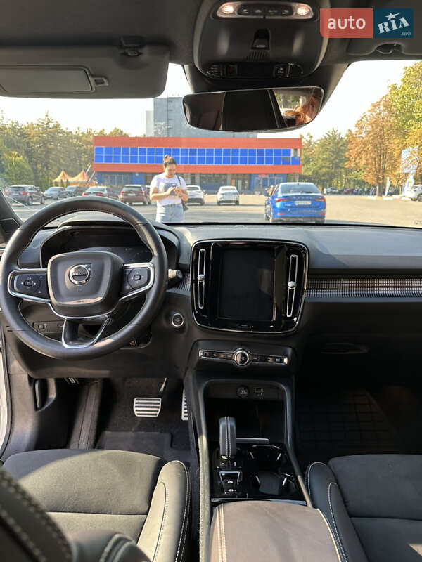 Позашляховик / Кросовер Volvo XC40 2020 в Харкові