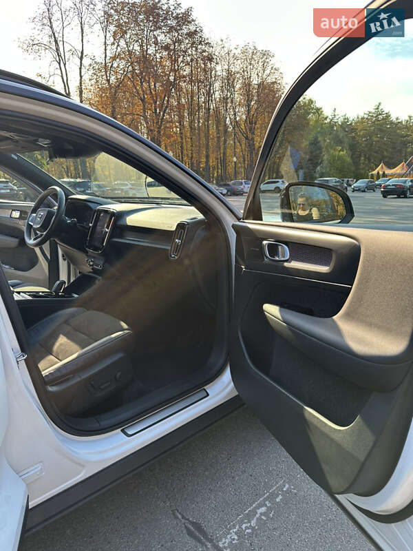 Позашляховик / Кросовер Volvo XC40 2020 в Харкові