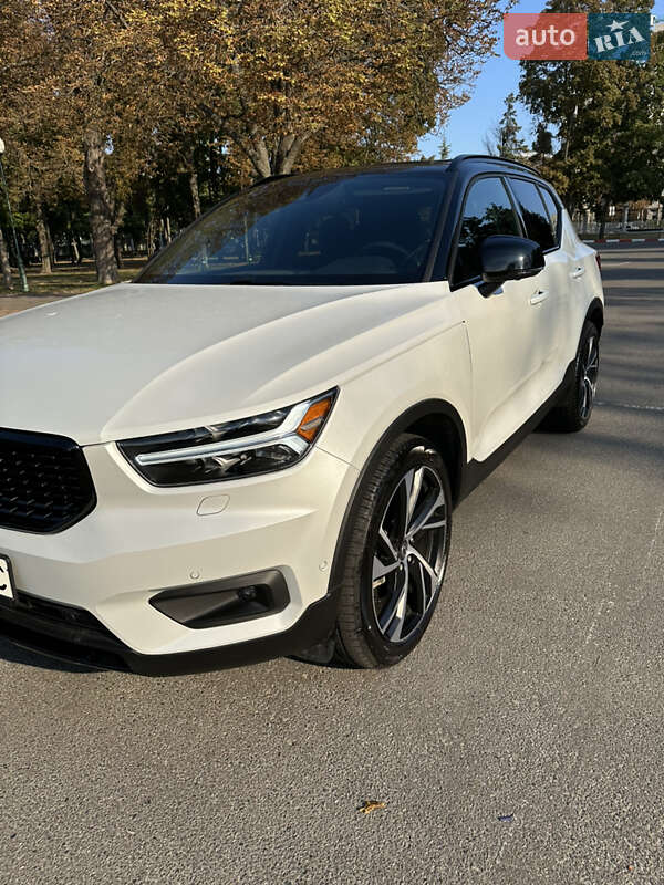 Позашляховик / Кросовер Volvo XC40 2020 в Харкові